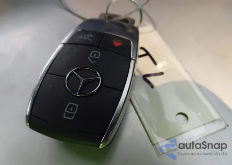 2021 Mercedes-Benz A 220 z USA, uszkodzony, nr VIN W1K3G4EB3MJ277158